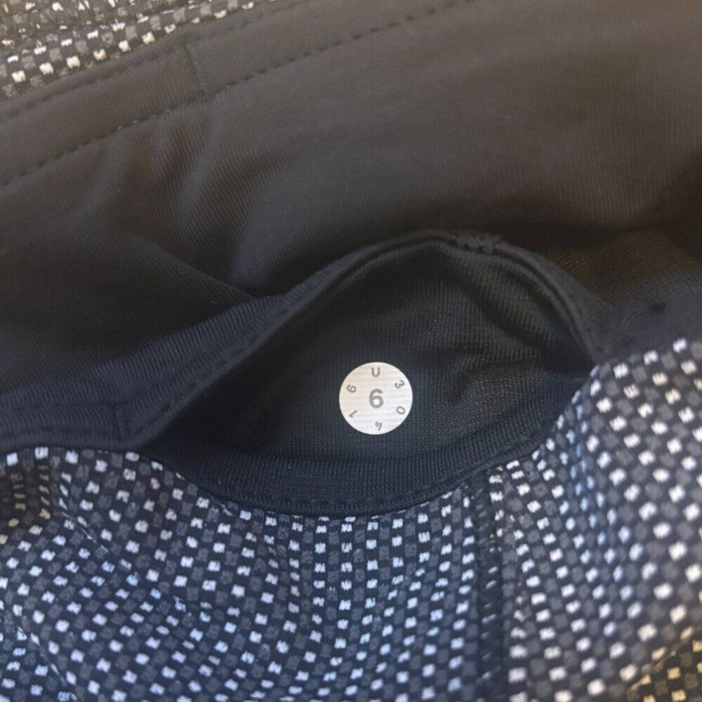 Lululemon Crusher Tight Size 6 Power Luxtreme Tiny Geo Black White W5AGIS $118 - Picture 8 of 10